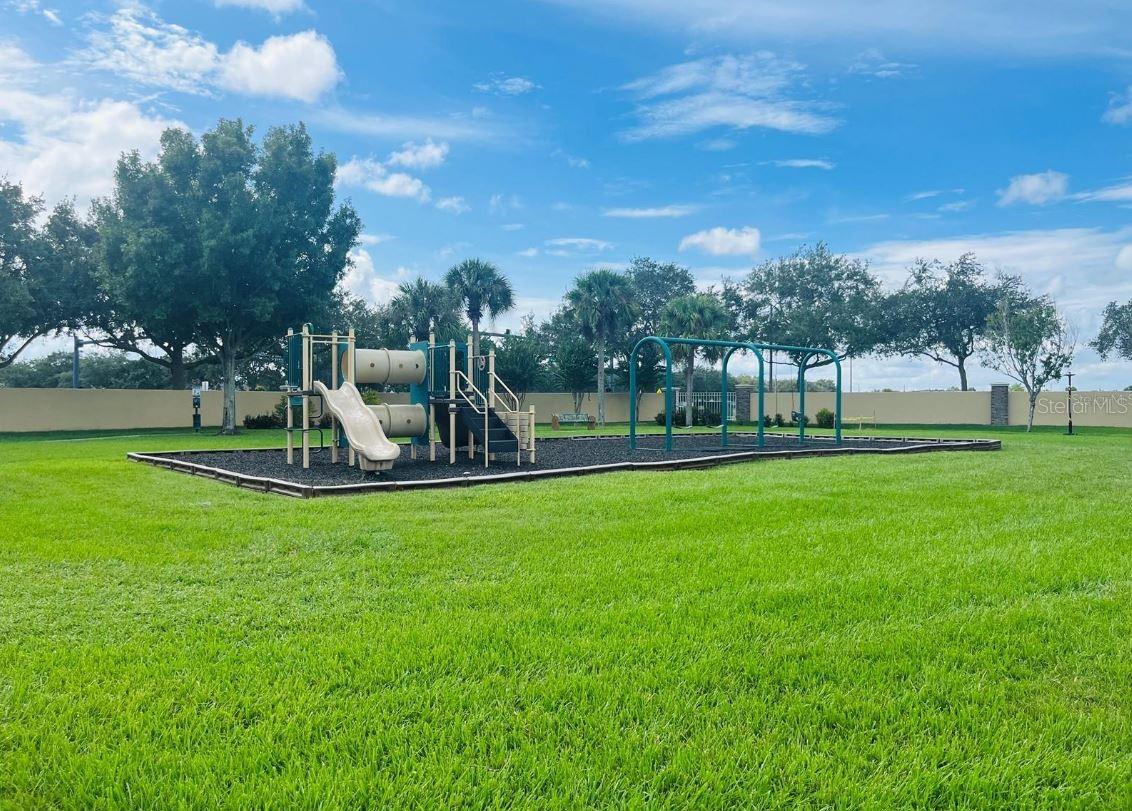 TOWNHOMES FLORA RIDGE - Residential Lease