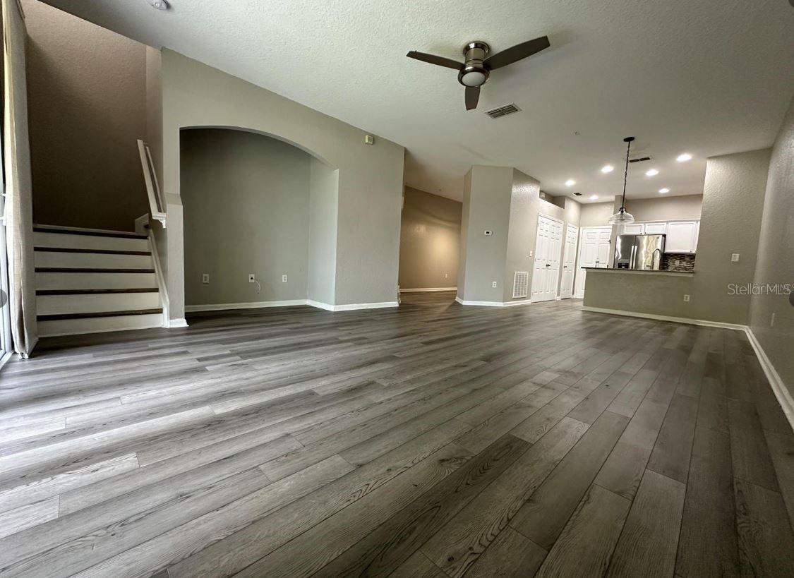TOWNHOMES FLORA RIDGE - Residential Lease