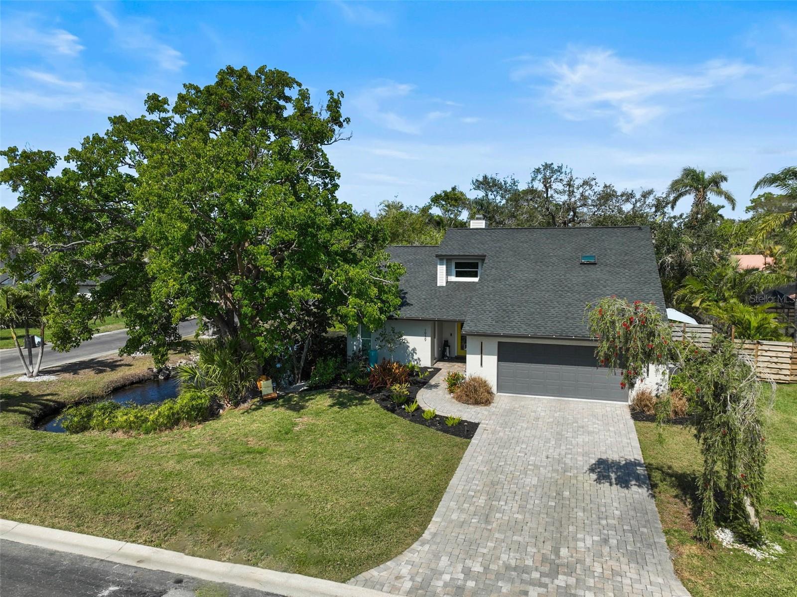 1939 BAYWOOD PLACE