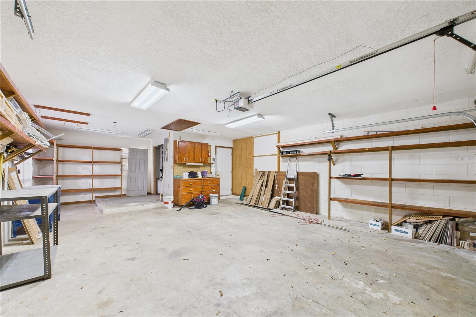 MAJESTIC OAKS - Residential