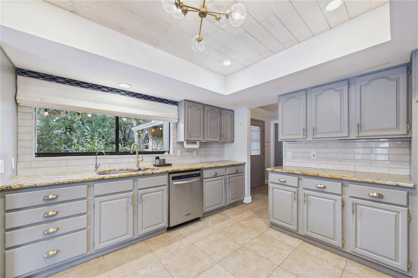 MAJESTIC OAKS - Residential