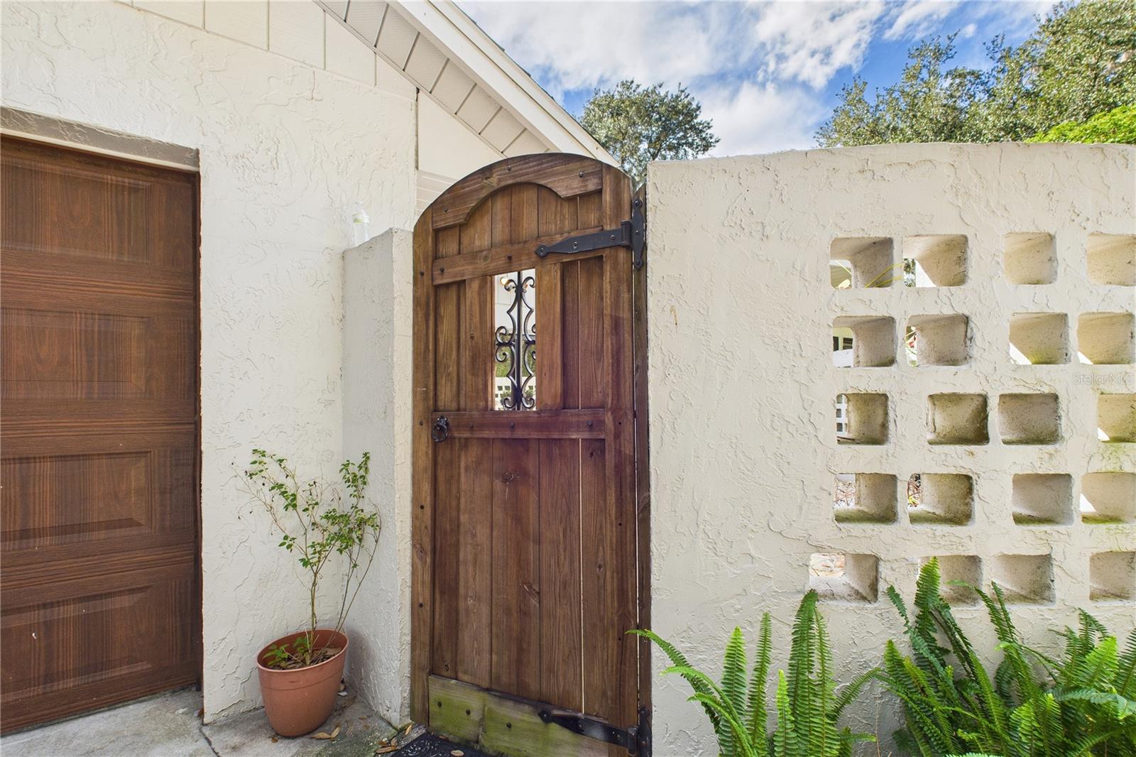 MAJESTIC OAKS - Residential