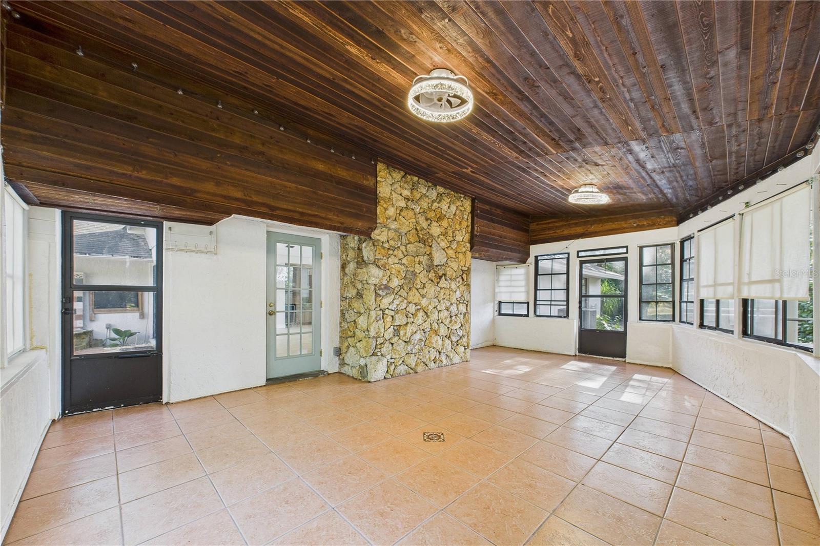 MAJESTIC OAKS - Residential