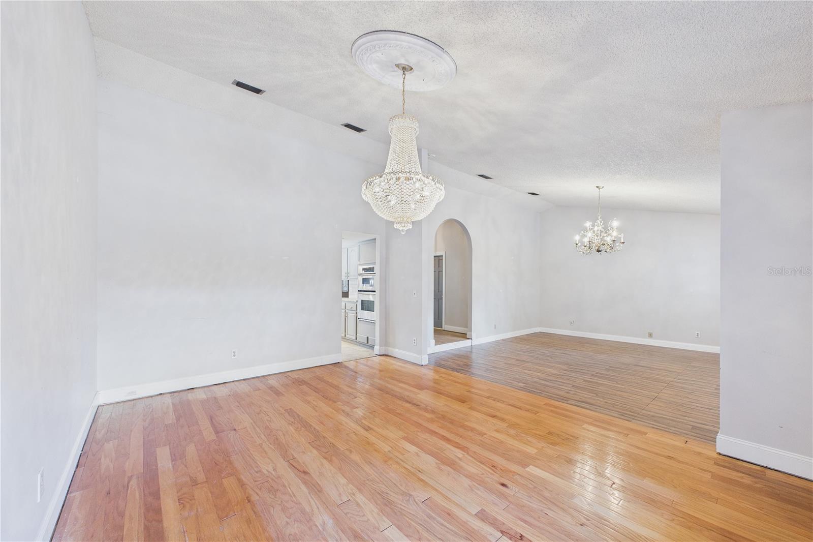 MAJESTIC OAKS - Residential