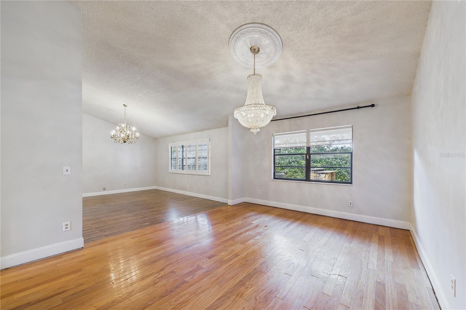 MAJESTIC OAKS - Residential