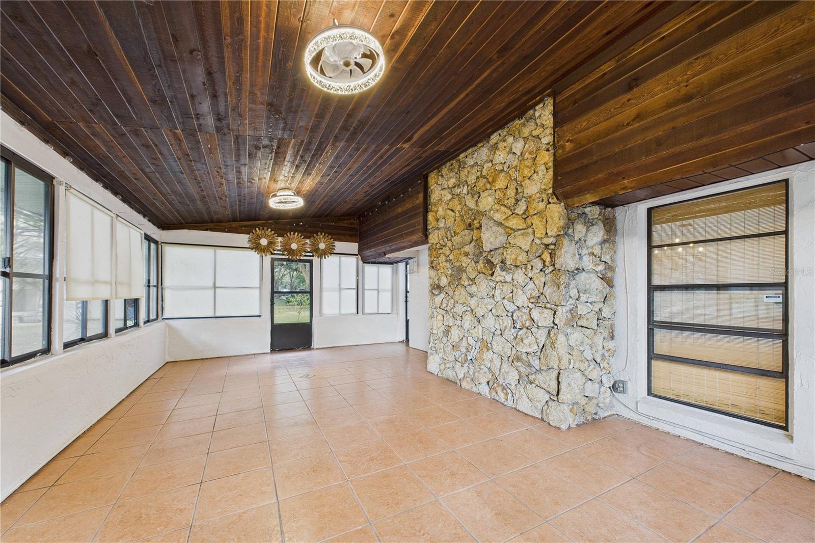 MAJESTIC OAKS - Residential