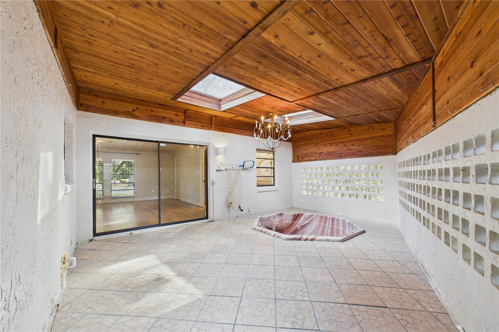 MAJESTIC OAKS - Residential