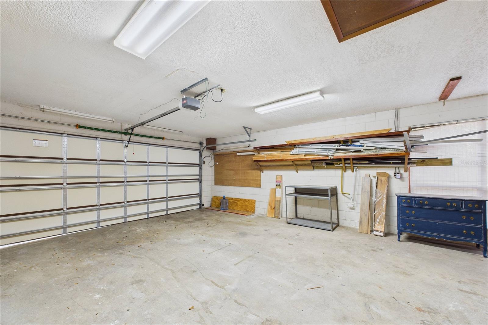 MAJESTIC OAKS - Residential