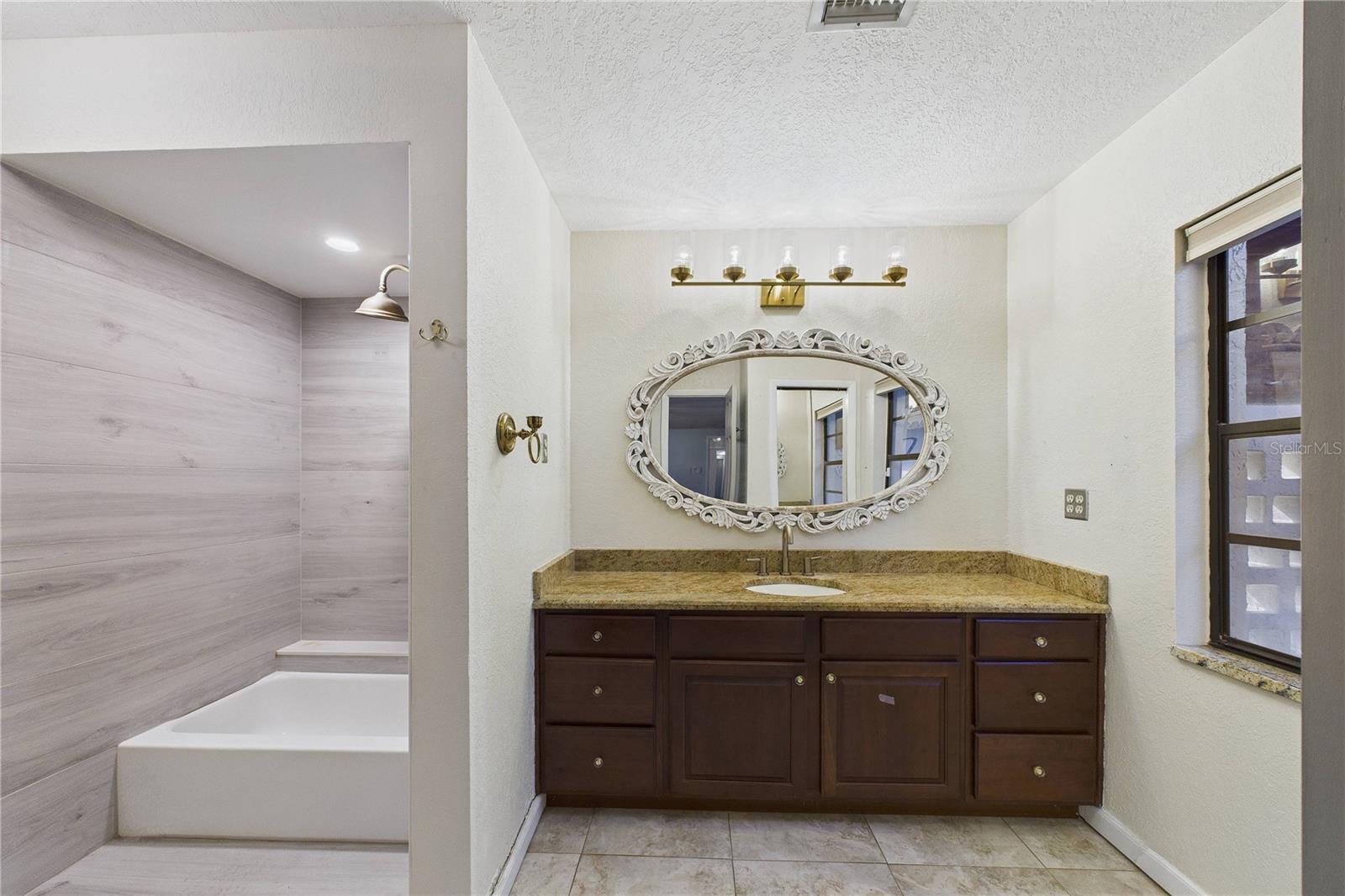 MAJESTIC OAKS - Residential