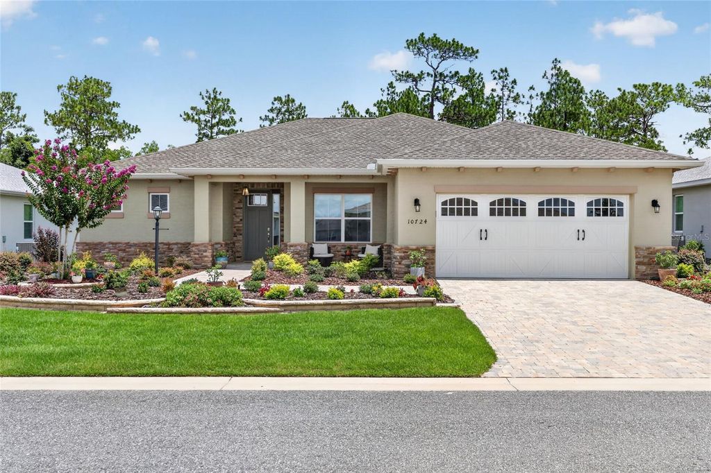 Photo of 10724 SW 101st Loop, Ocala, FL 34481 (MLS # OM728189)
