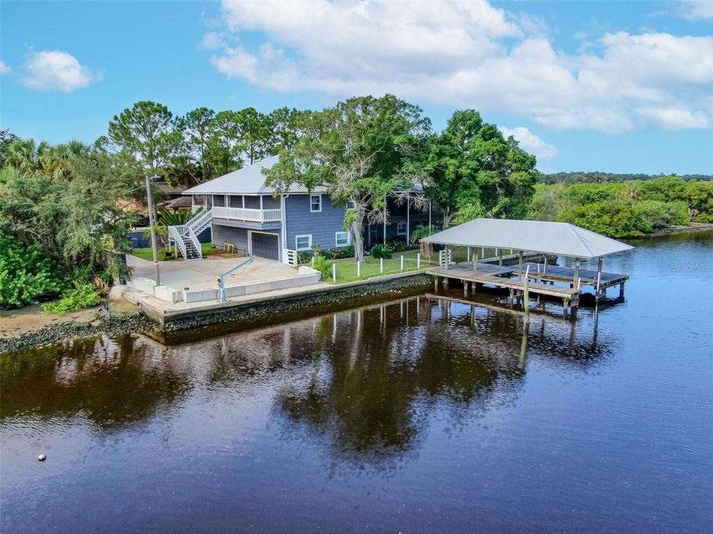 Photo of 9901 Bay Drive, Gibsonton, FL 33534 (MLS # TB8479697)