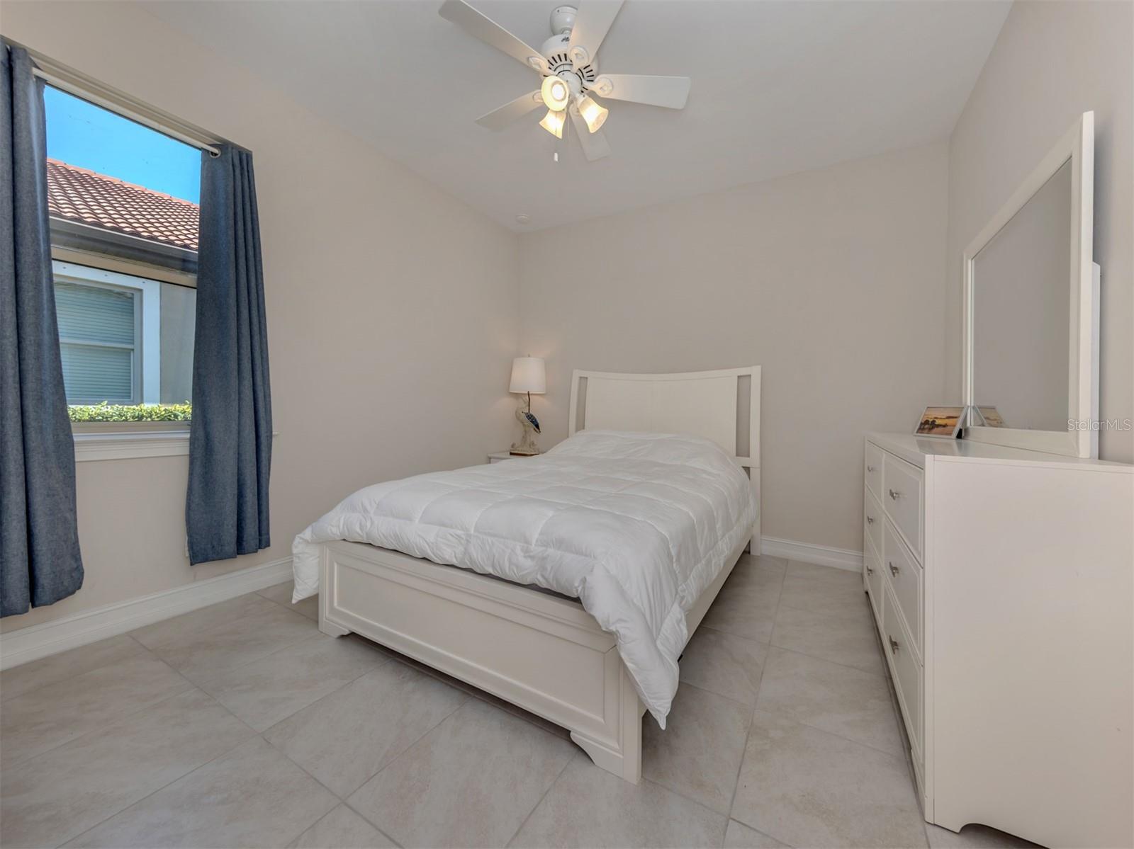 TOSCANA ISLES UN 1 - Residential