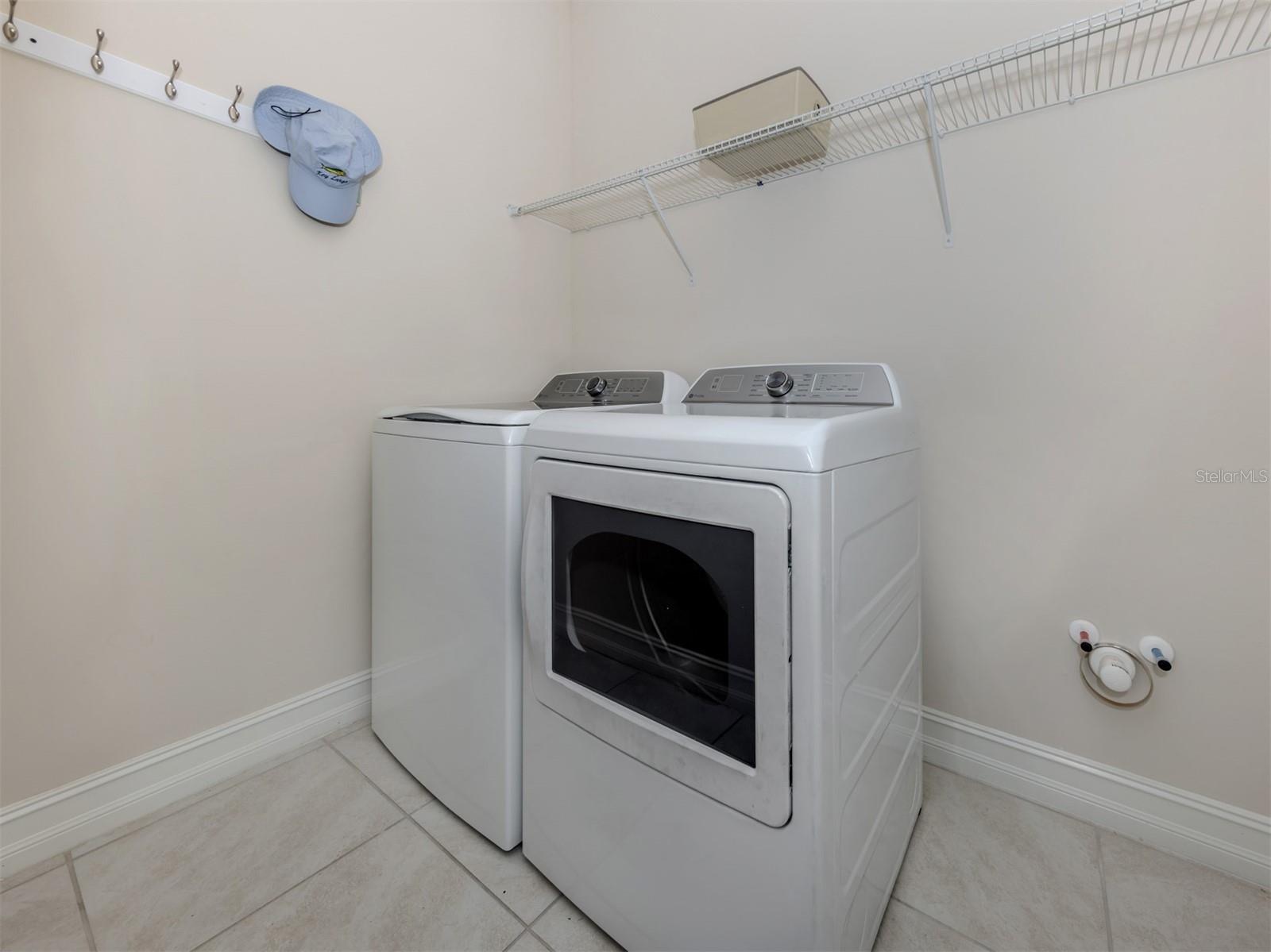 TOSCANA ISLES UN 1 - Residential