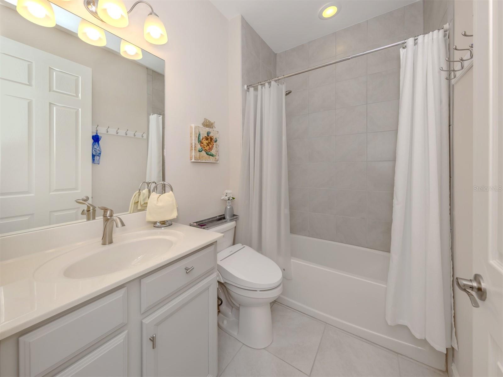 TOSCANA ISLES UN 1 - Residential