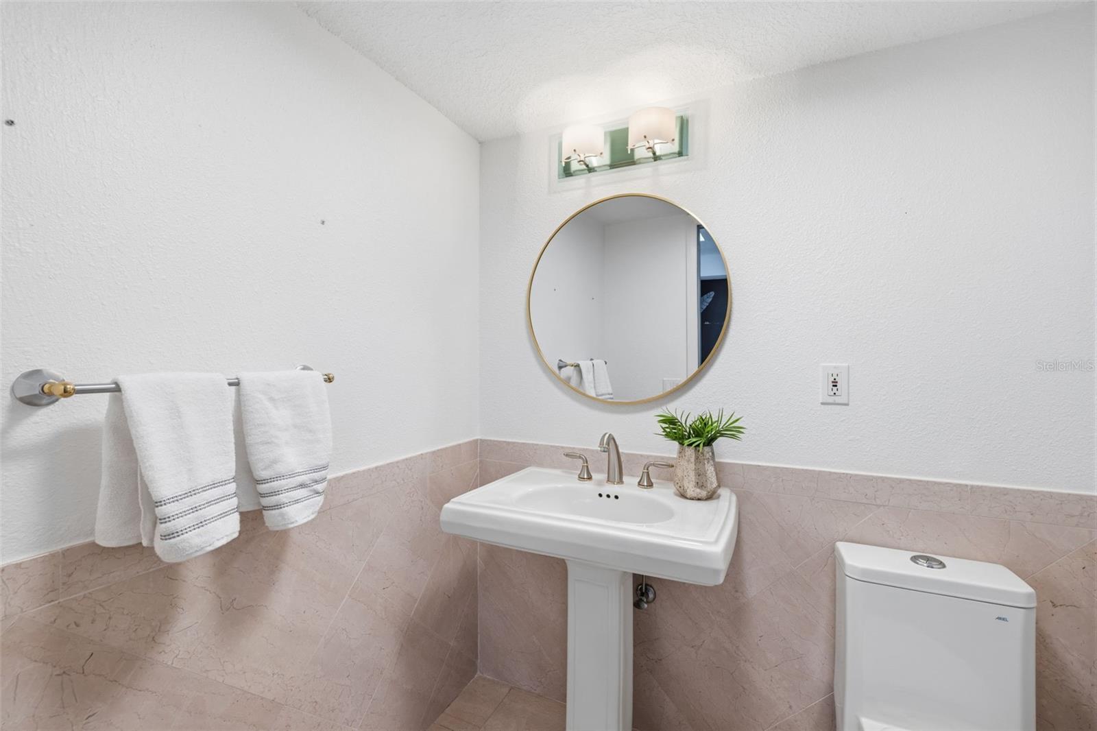 5700 MARINER CONDO - Residential