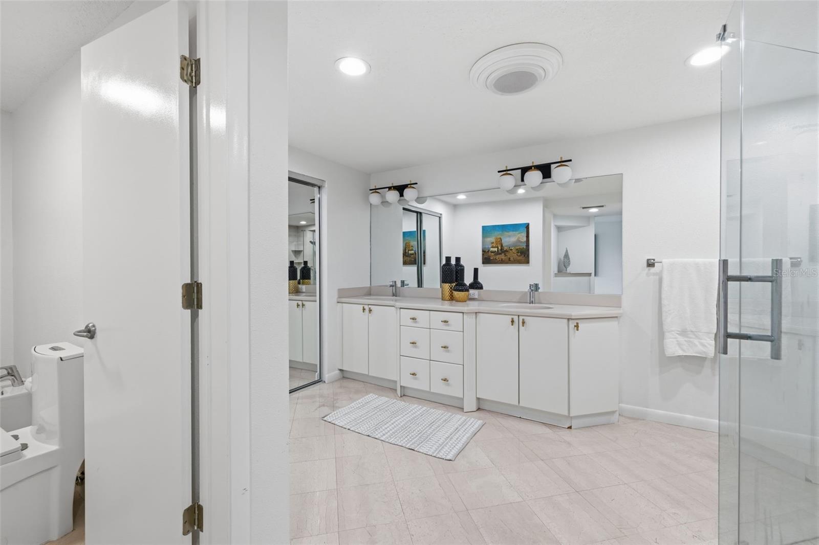 5700 MARINER CONDO - Residential