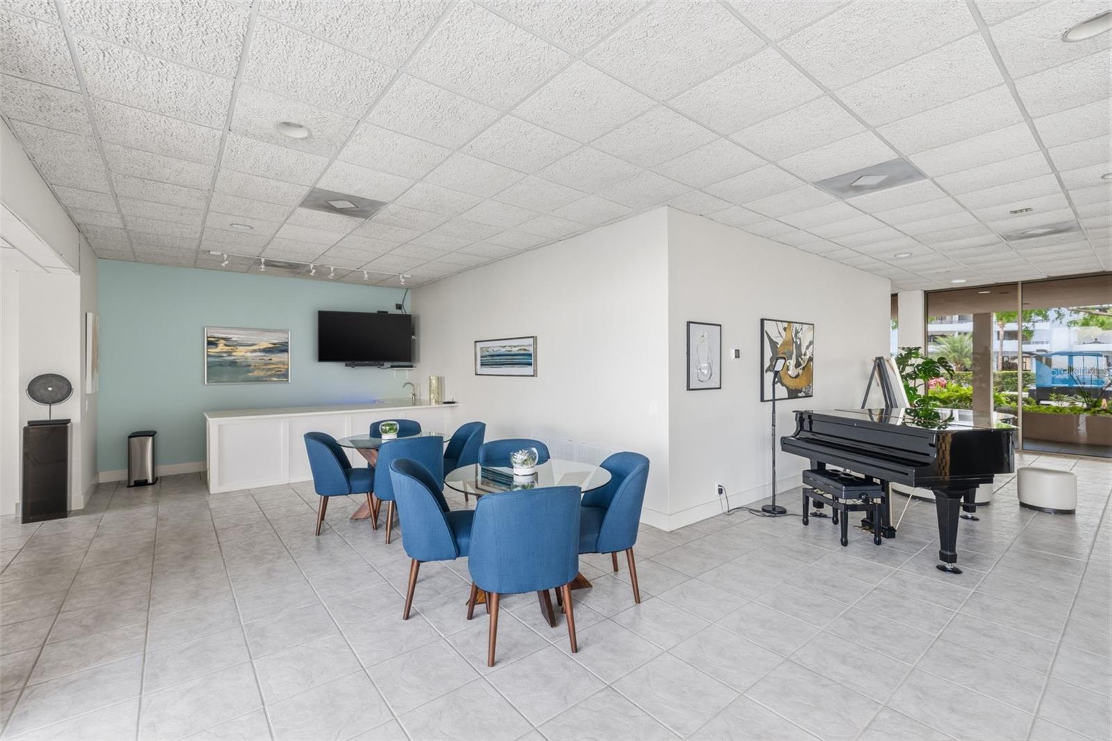 5700 MARINER CONDO - Residential