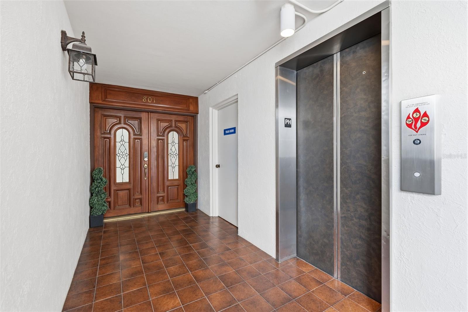 5700 MARINER CONDO - Residential