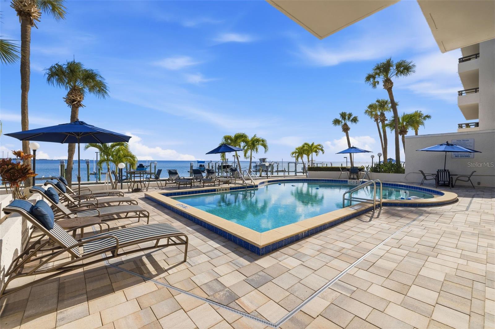 5700 MARINER CONDO - Residential