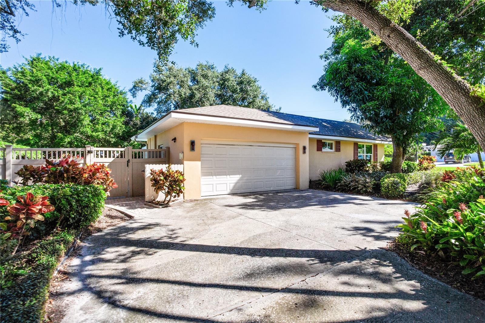 1734 EAGLES NEST DRIVE
