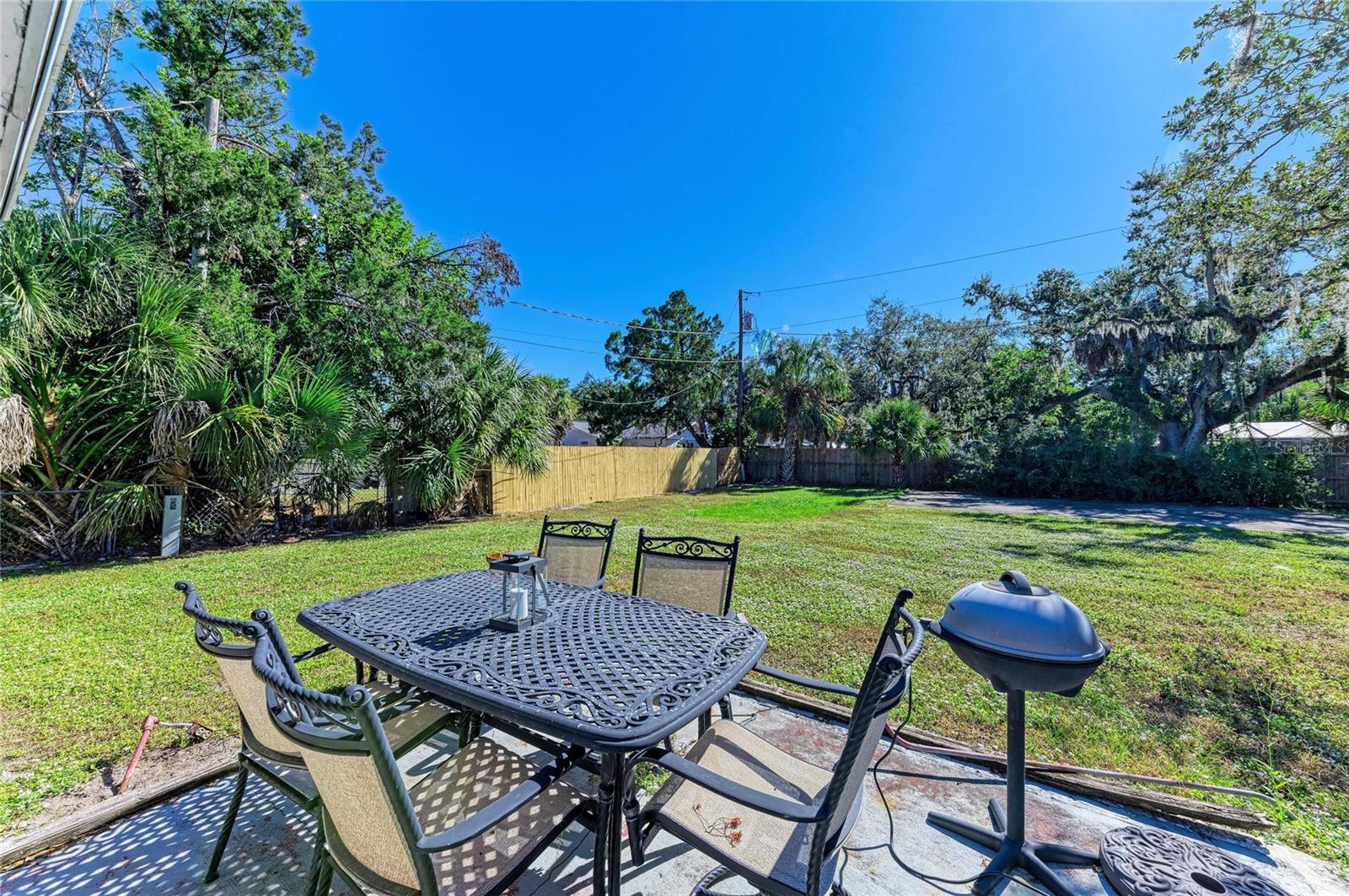 WEST BEARDED OAKS - Residential