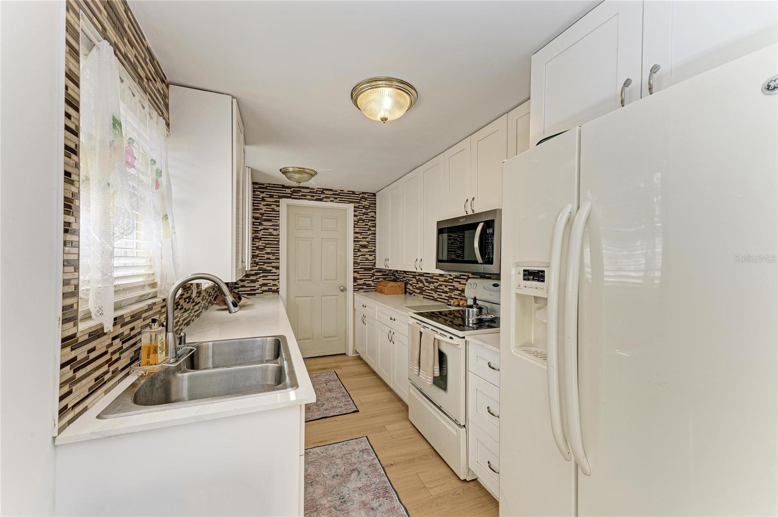 WEST BEARDED OAKS - Residential