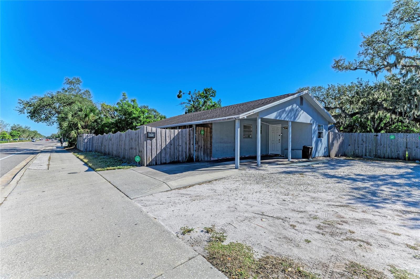 WEST BEARDED OAKS - Residential