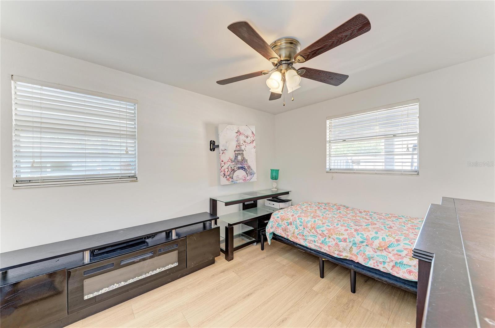 WEST BEARDED OAKS - Residential