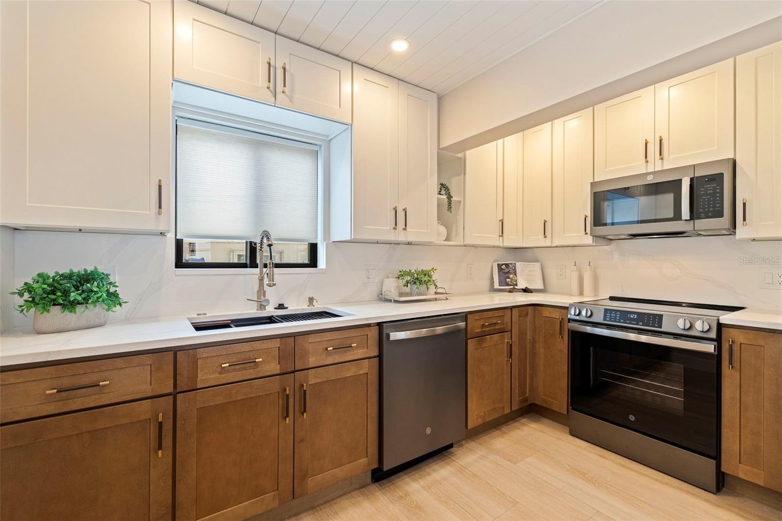 HARBOR SHORES SUB - Residential