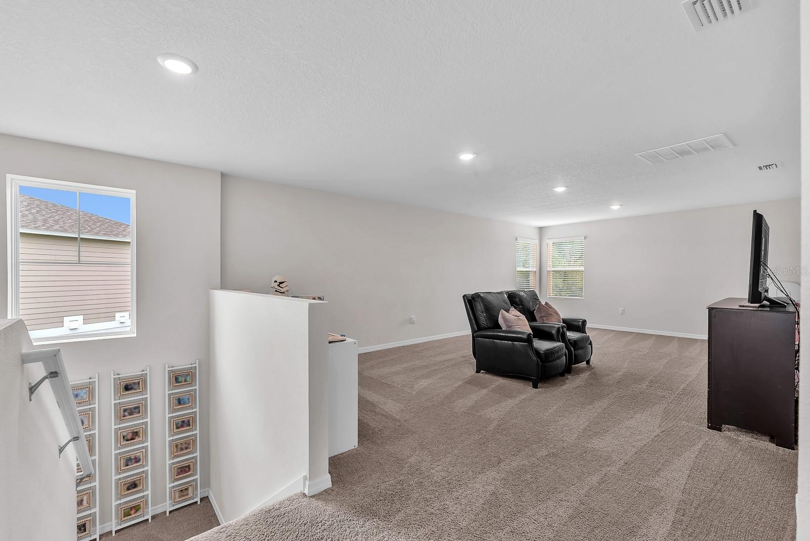 HINTON HAWKSTONE - Residential