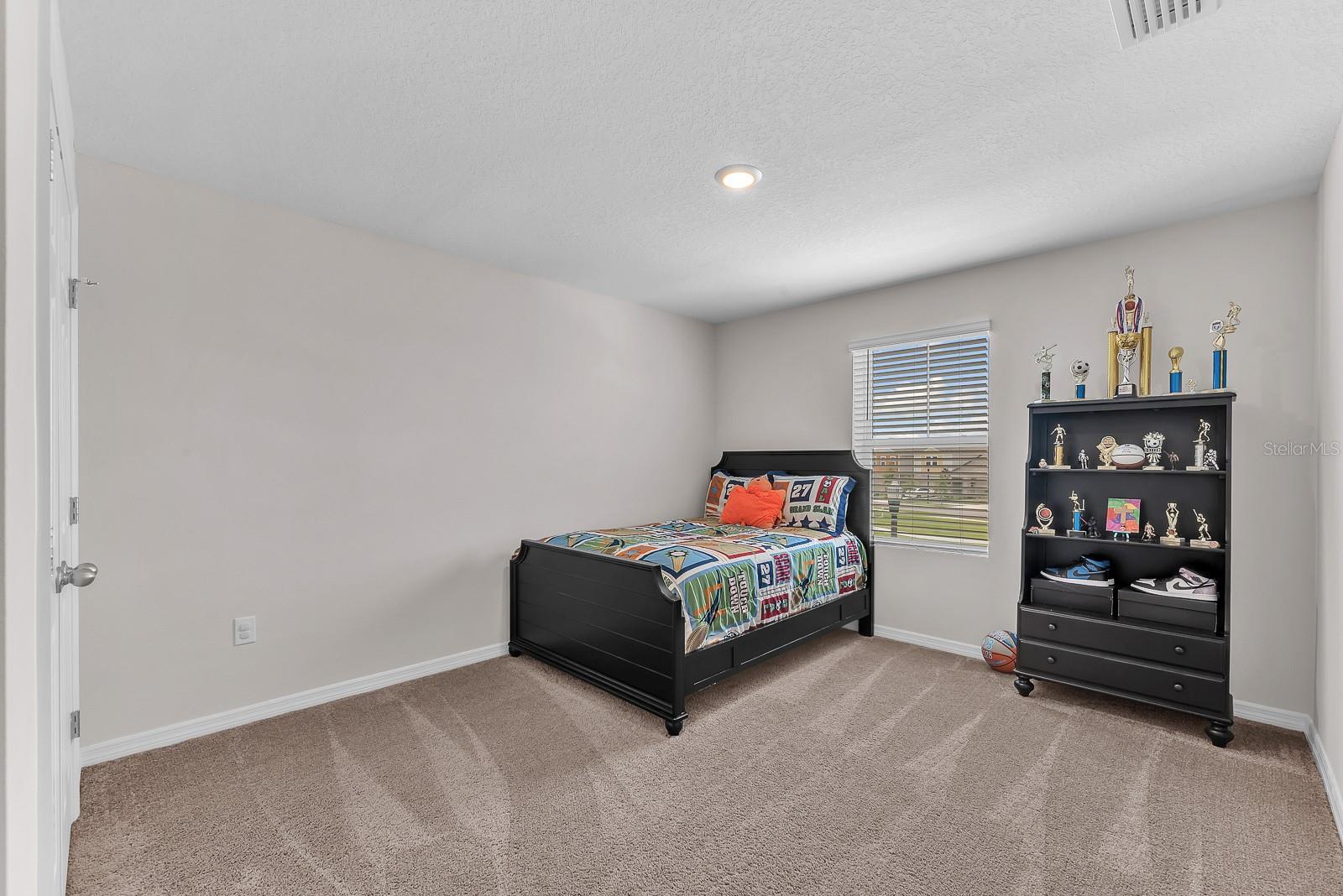 HINTON HAWKSTONE - Residential