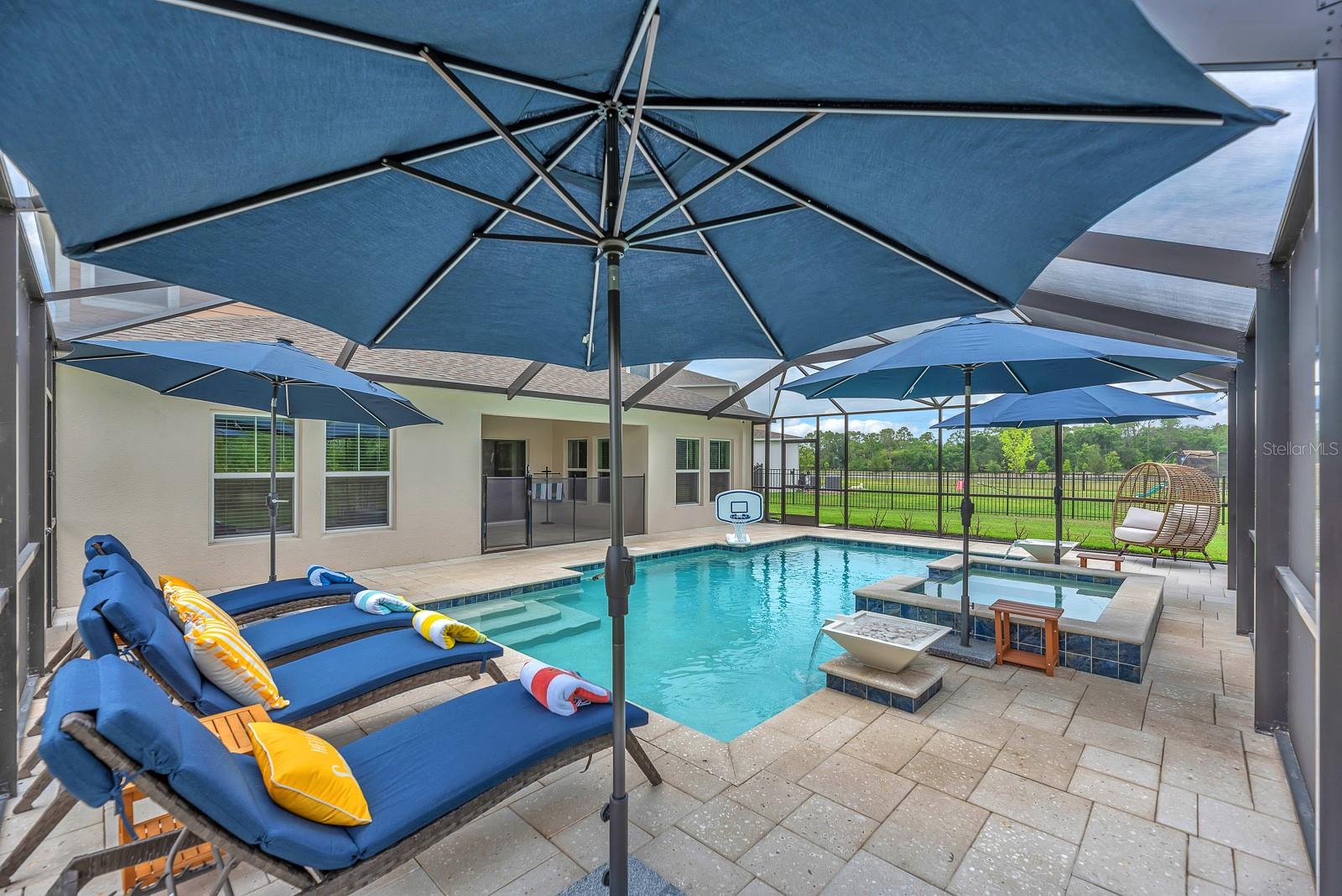 HINTON HAWKSTONE - Residential