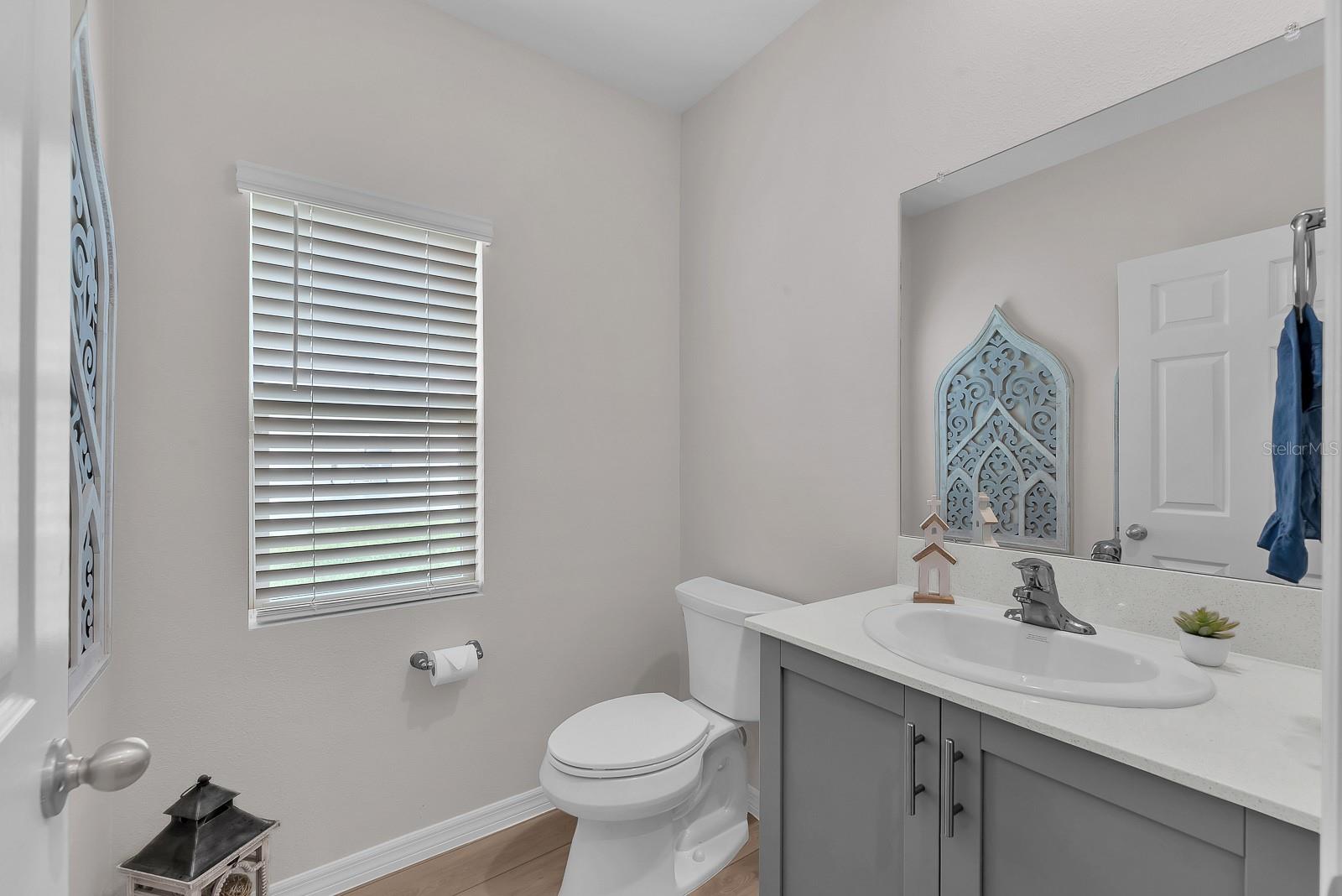 HINTON HAWKSTONE - Residential