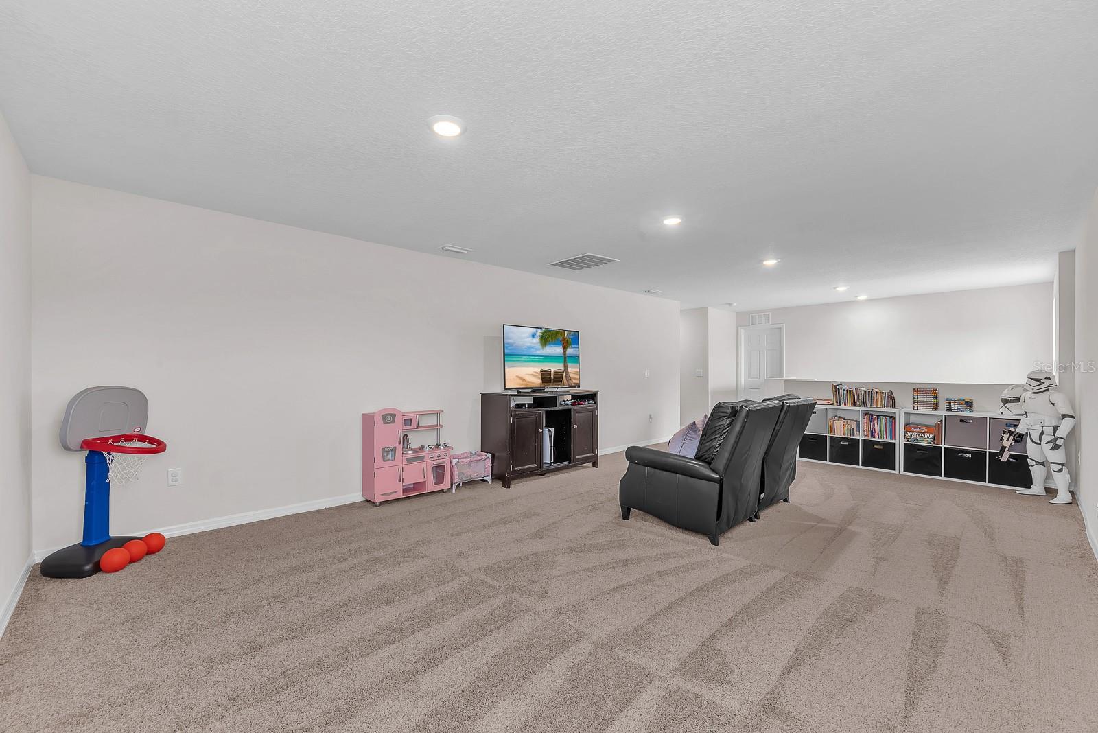 HINTON HAWKSTONE - Residential