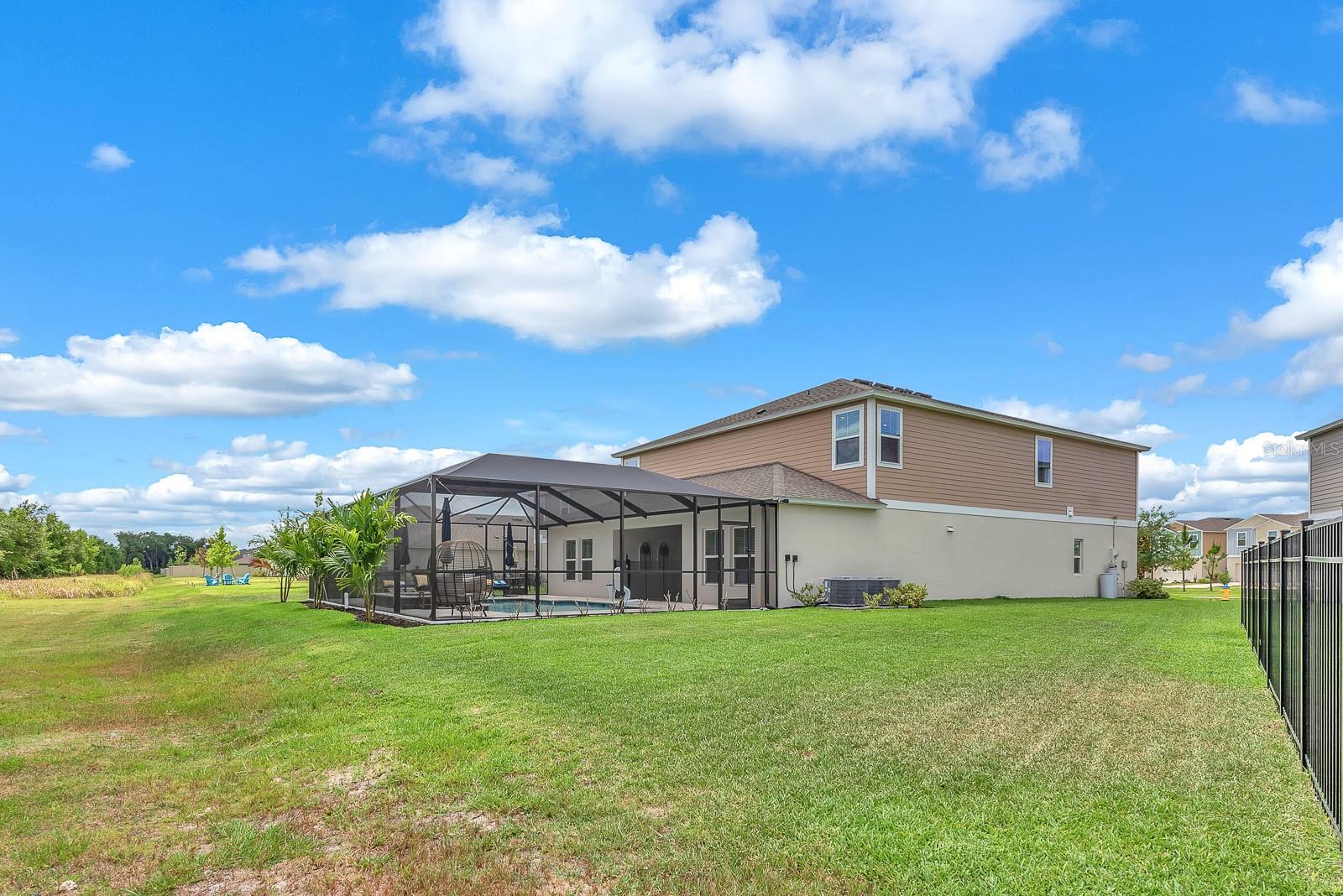 HINTON HAWKSTONE - Residential