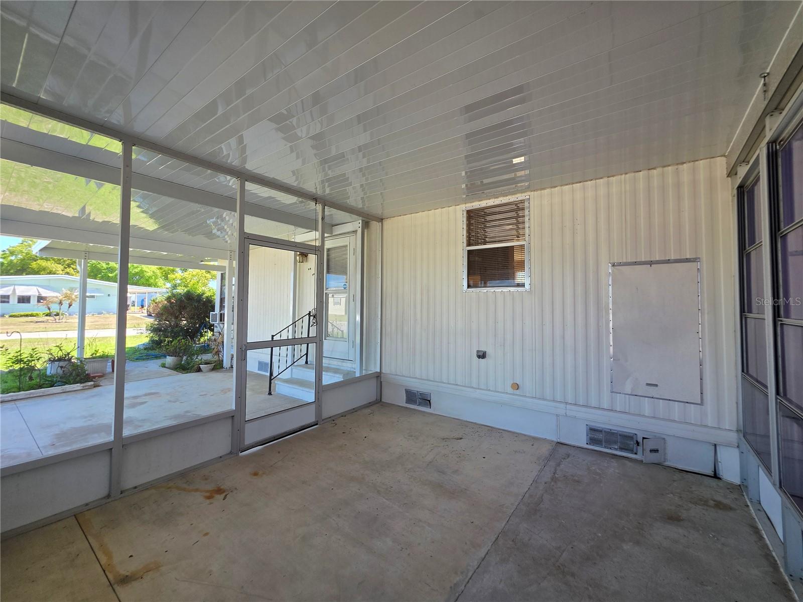 TAVARES LAKE FRANCES ESTATES - Residential