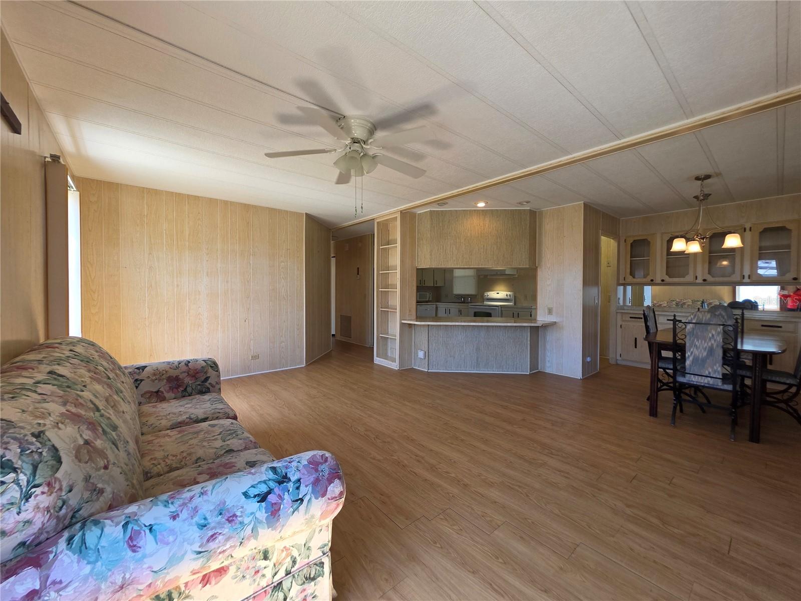 TAVARES LAKE FRANCES ESTATES - Residential