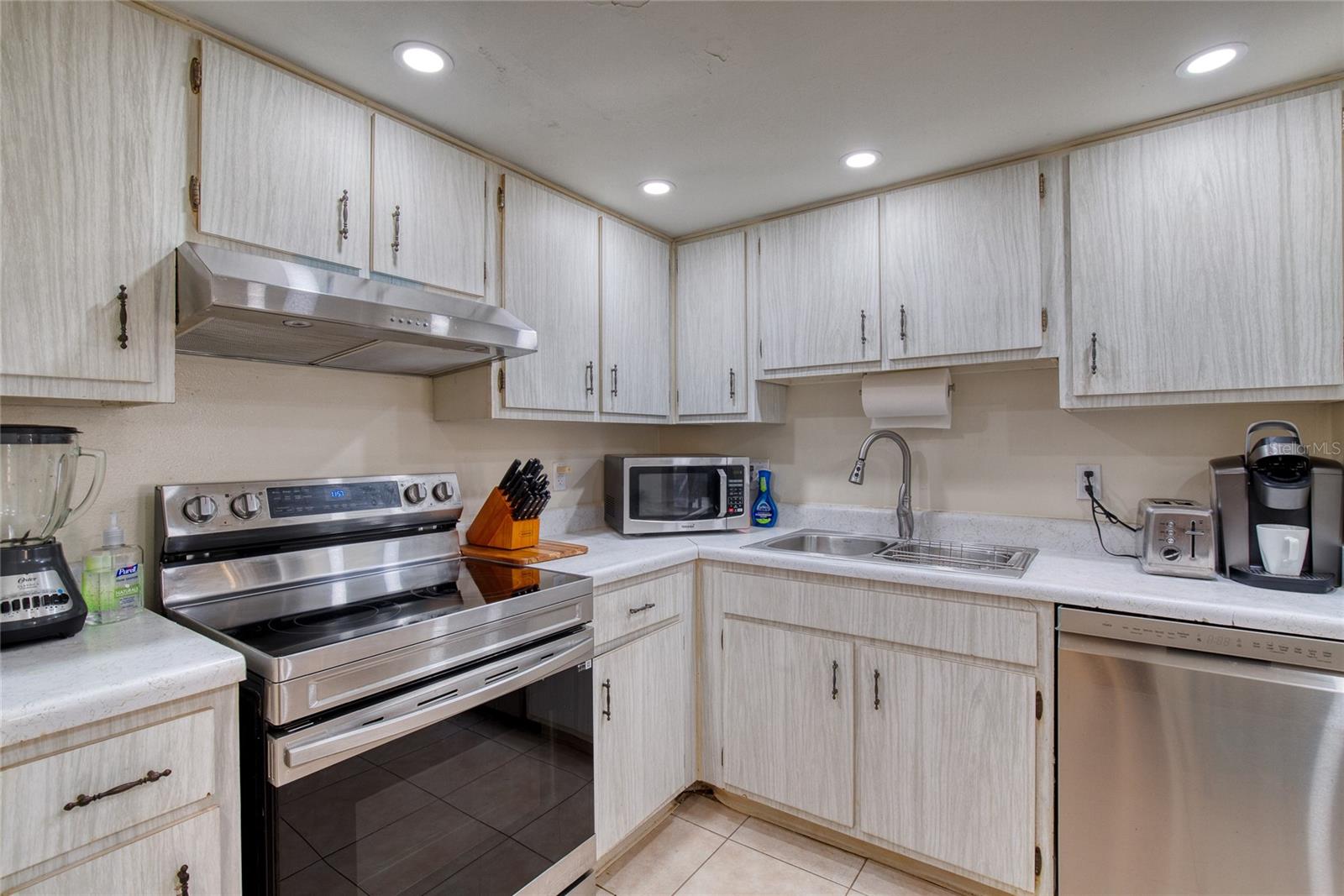 KINGSTON SHORES PH 01 - Residential