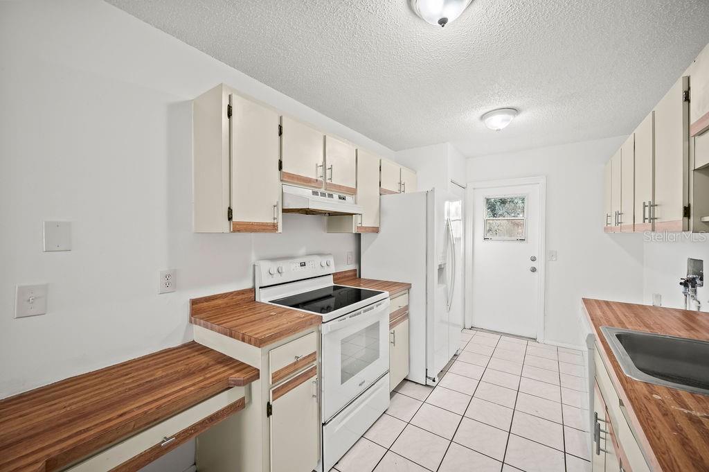 TAVARES ROSEWOOD CONDO - Residential