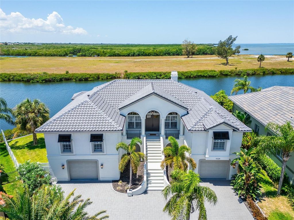 Photo of 1024 Sonata Lane, Apollo Beach, FL 33572 (MLS # TB8416587)