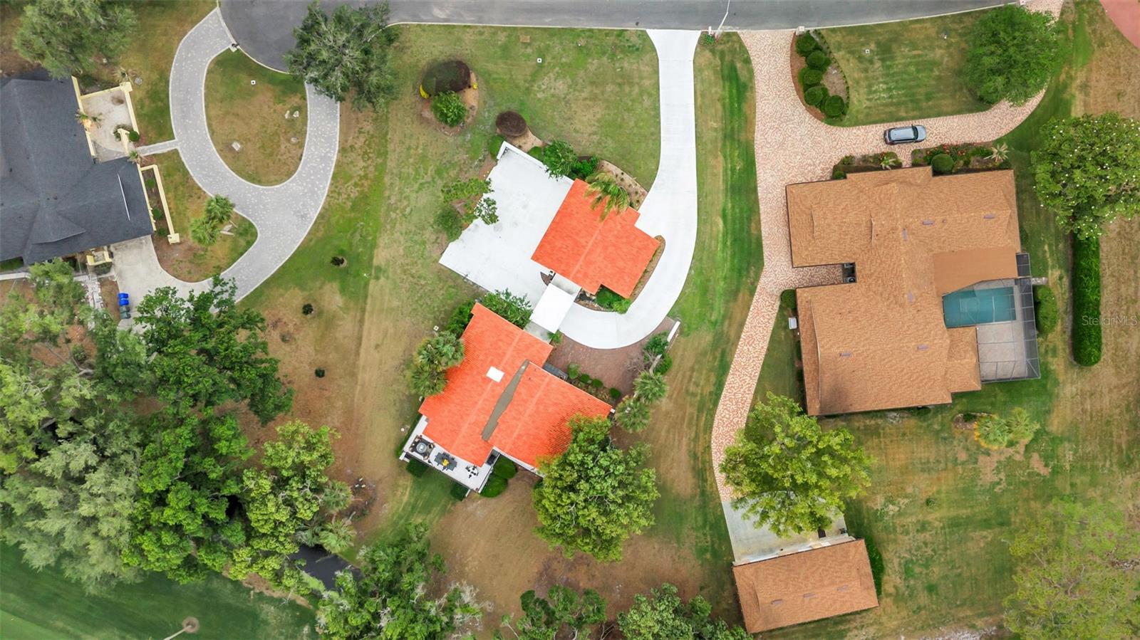 LONE PALM GOLF COURSE - Residential