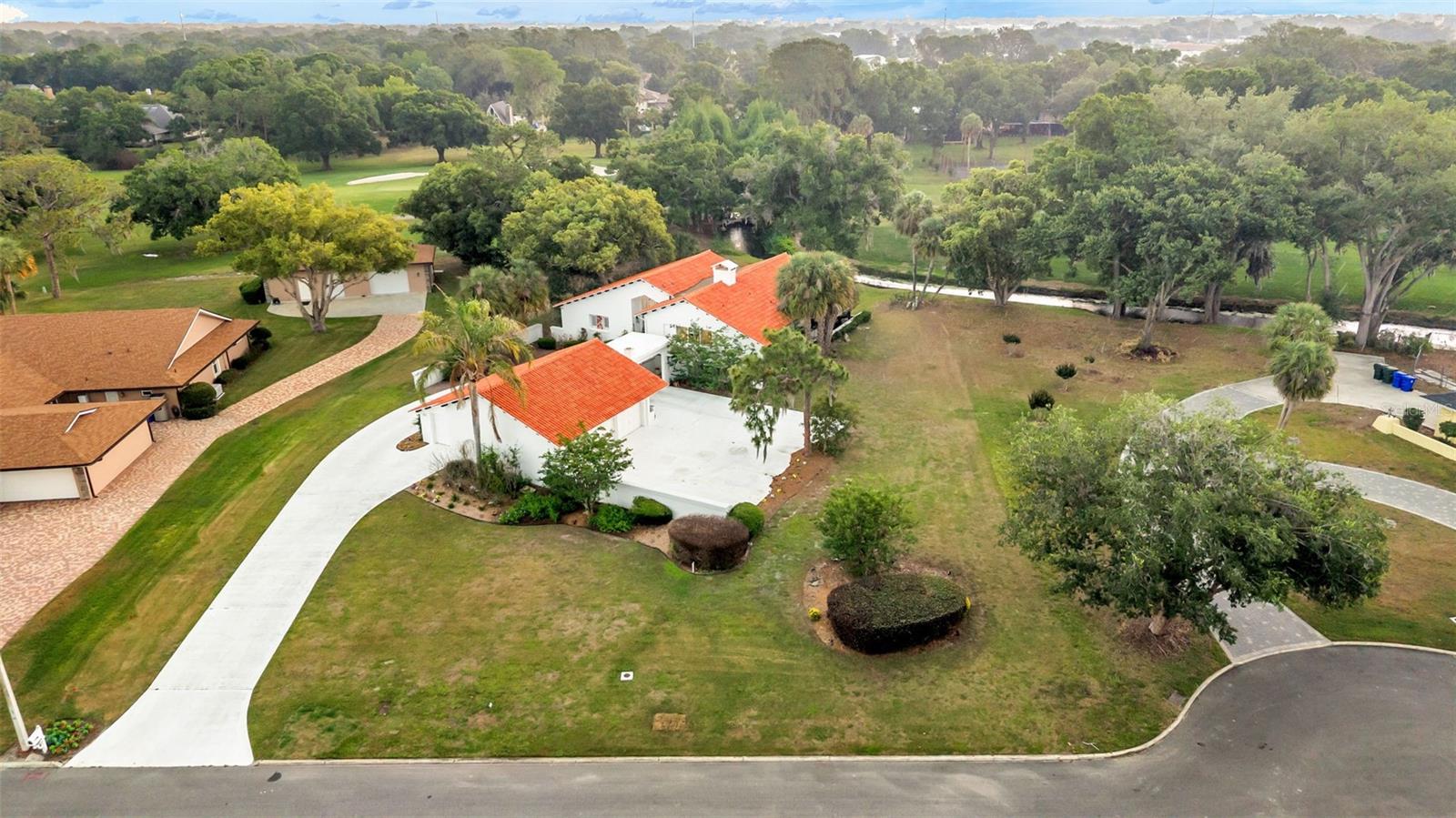 LONE PALM GOLF COURSE - Residential