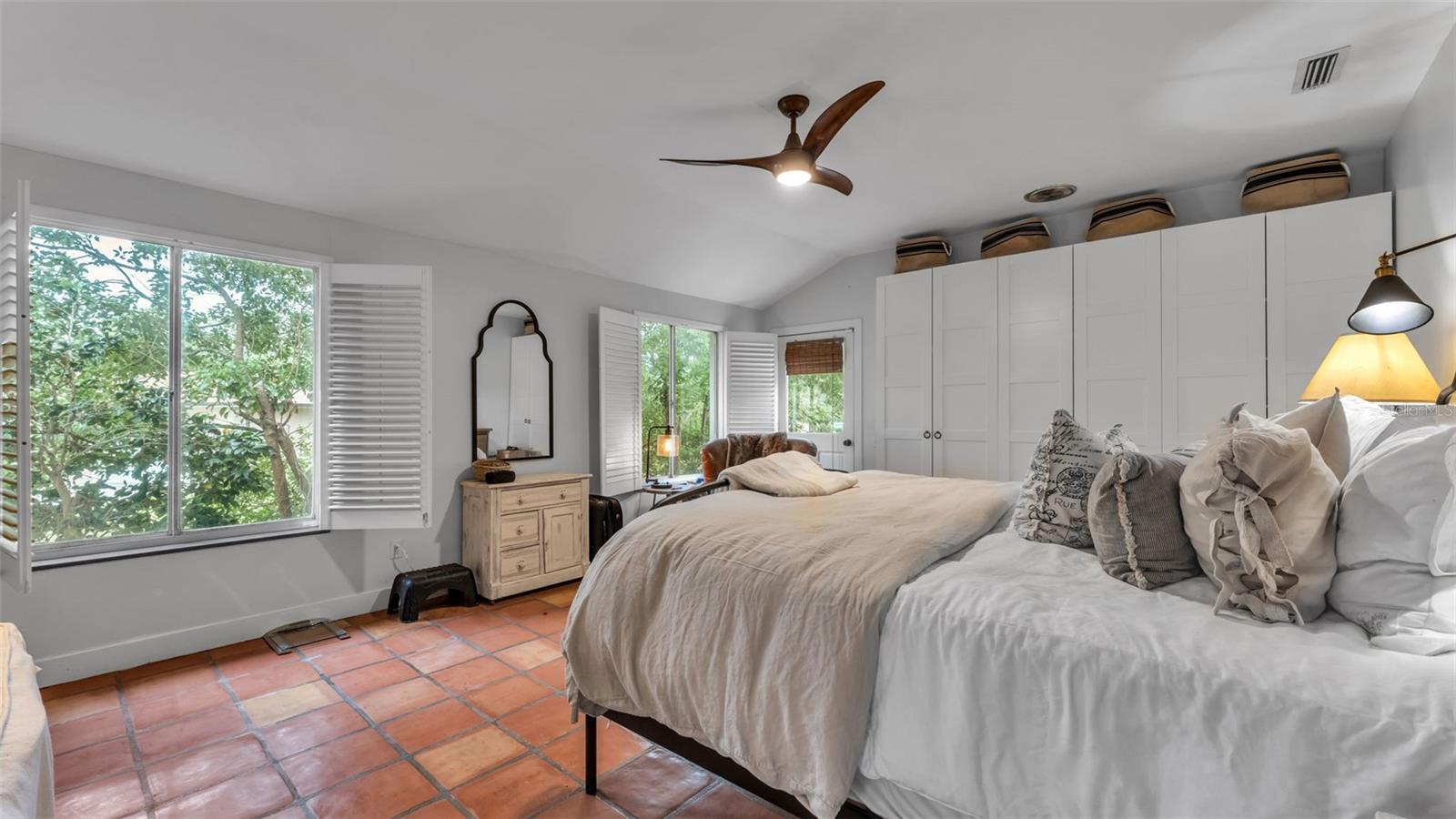 LONE PALM GOLF COURSE - Residential