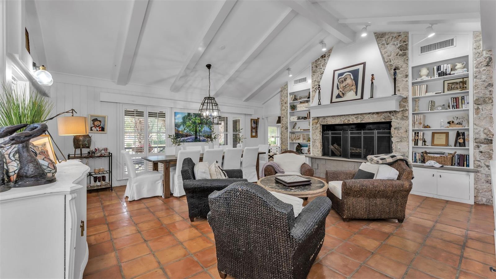 LONE PALM GOLF COURSE - Residential