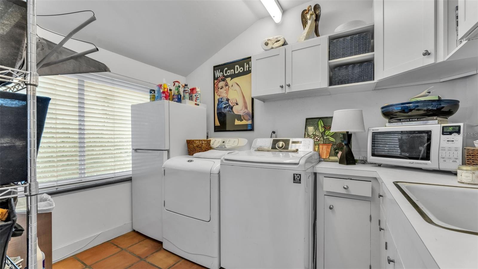 LONE PALM GOLF COURSE - Residential