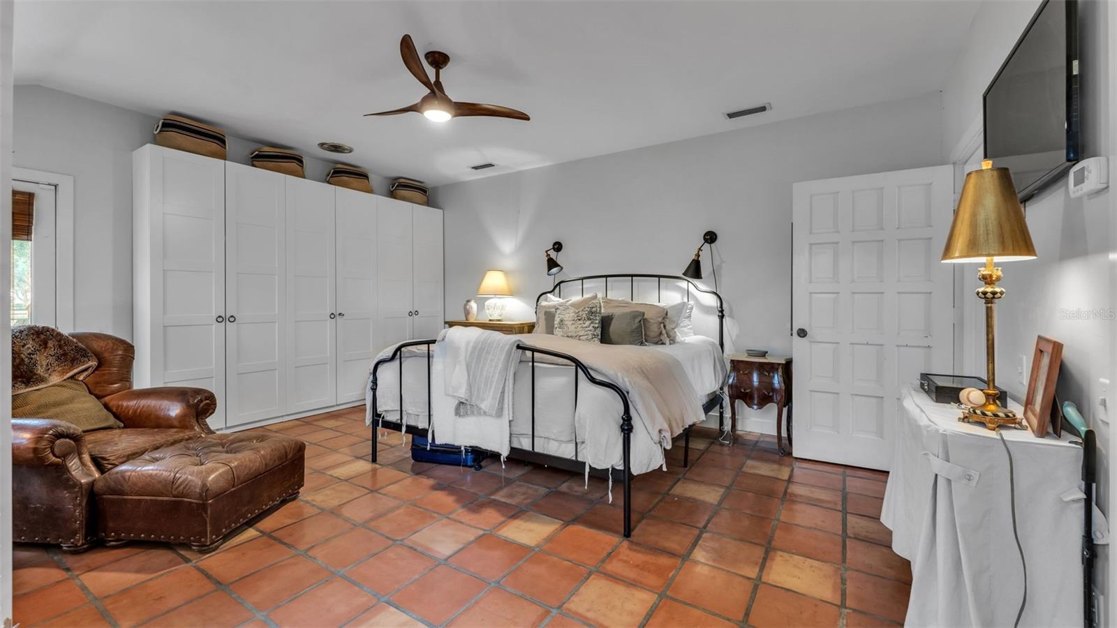 LONE PALM GOLF COURSE - Residential