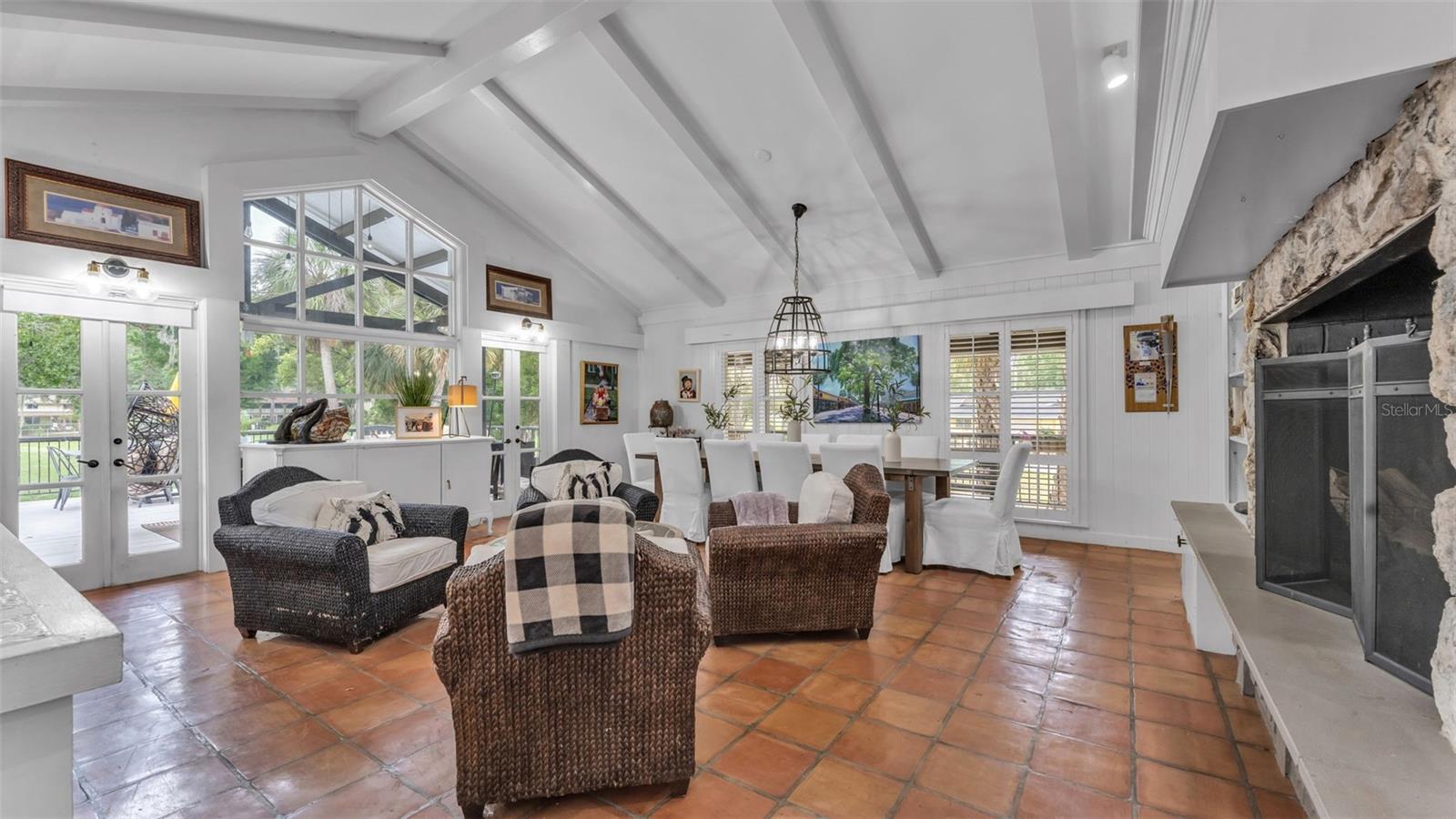 LONE PALM GOLF COURSE - Residential