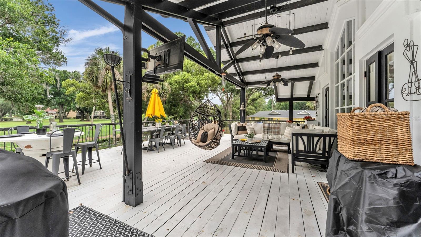 LONE PALM GOLF COURSE - Residential