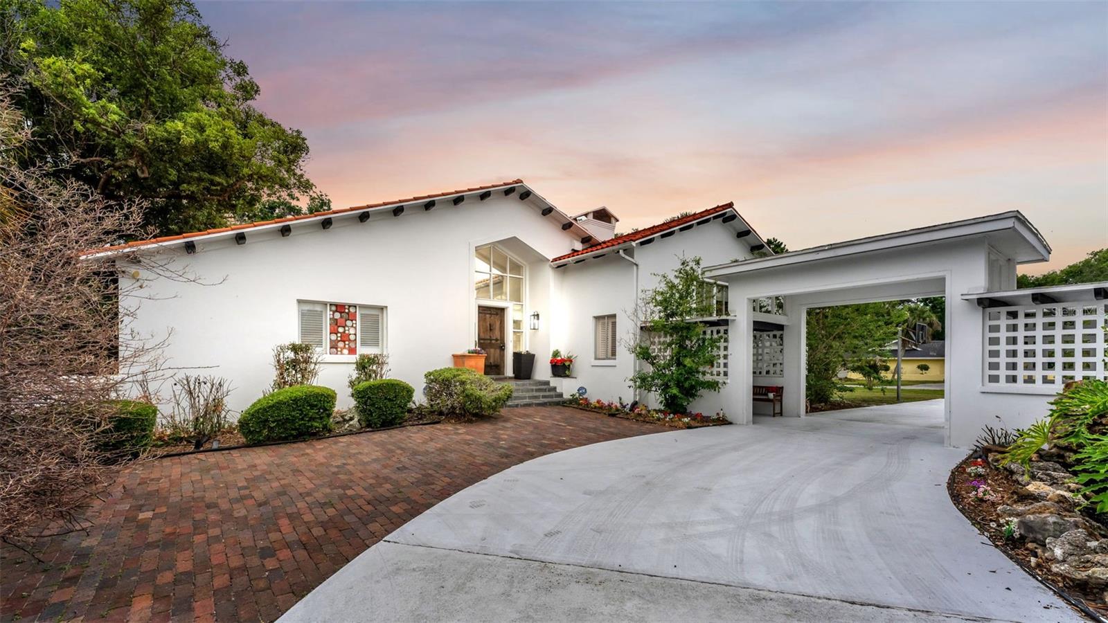 LONE PALM GOLF COURSE - Residential