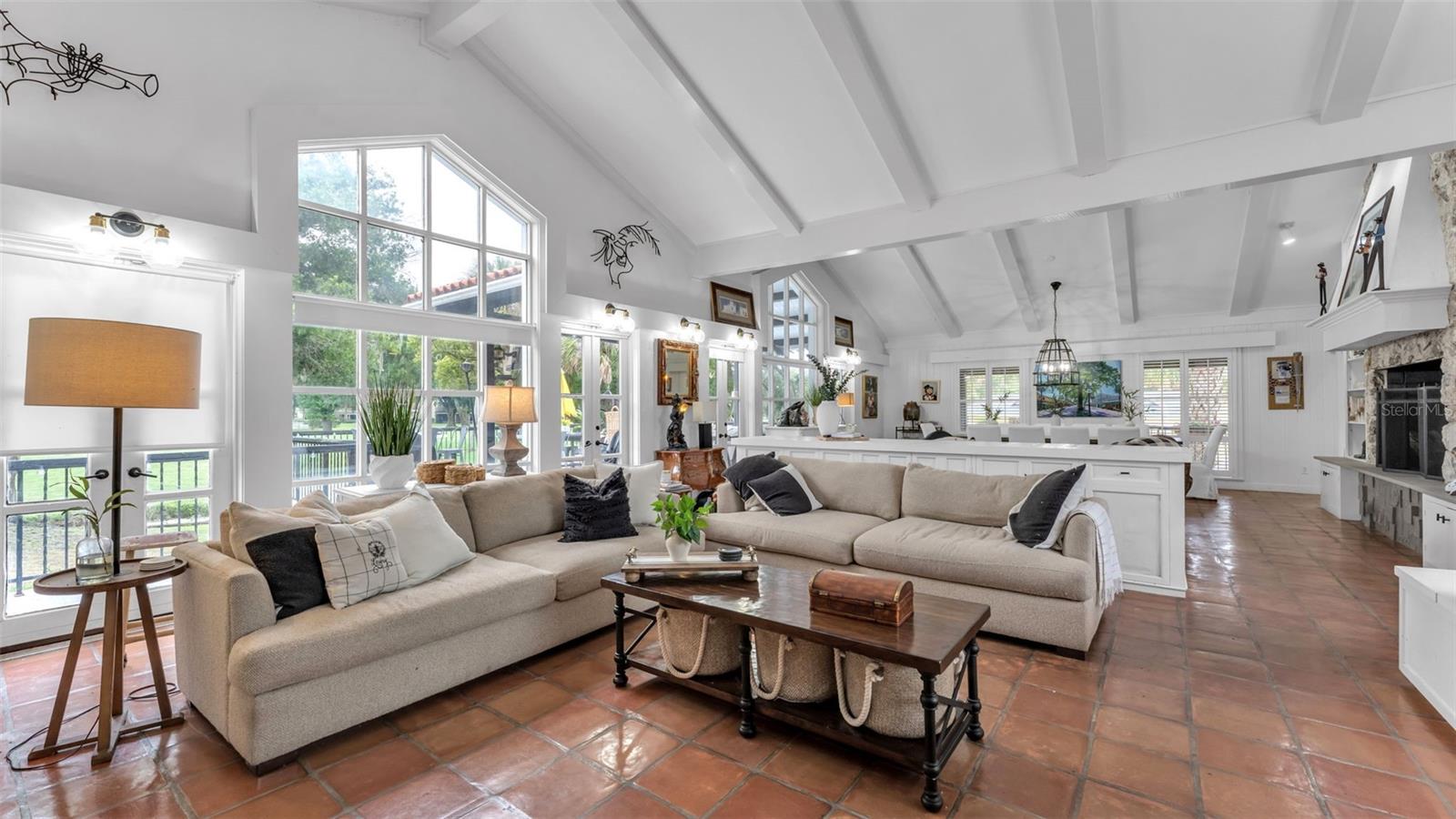 LONE PALM GOLF COURSE - Residential